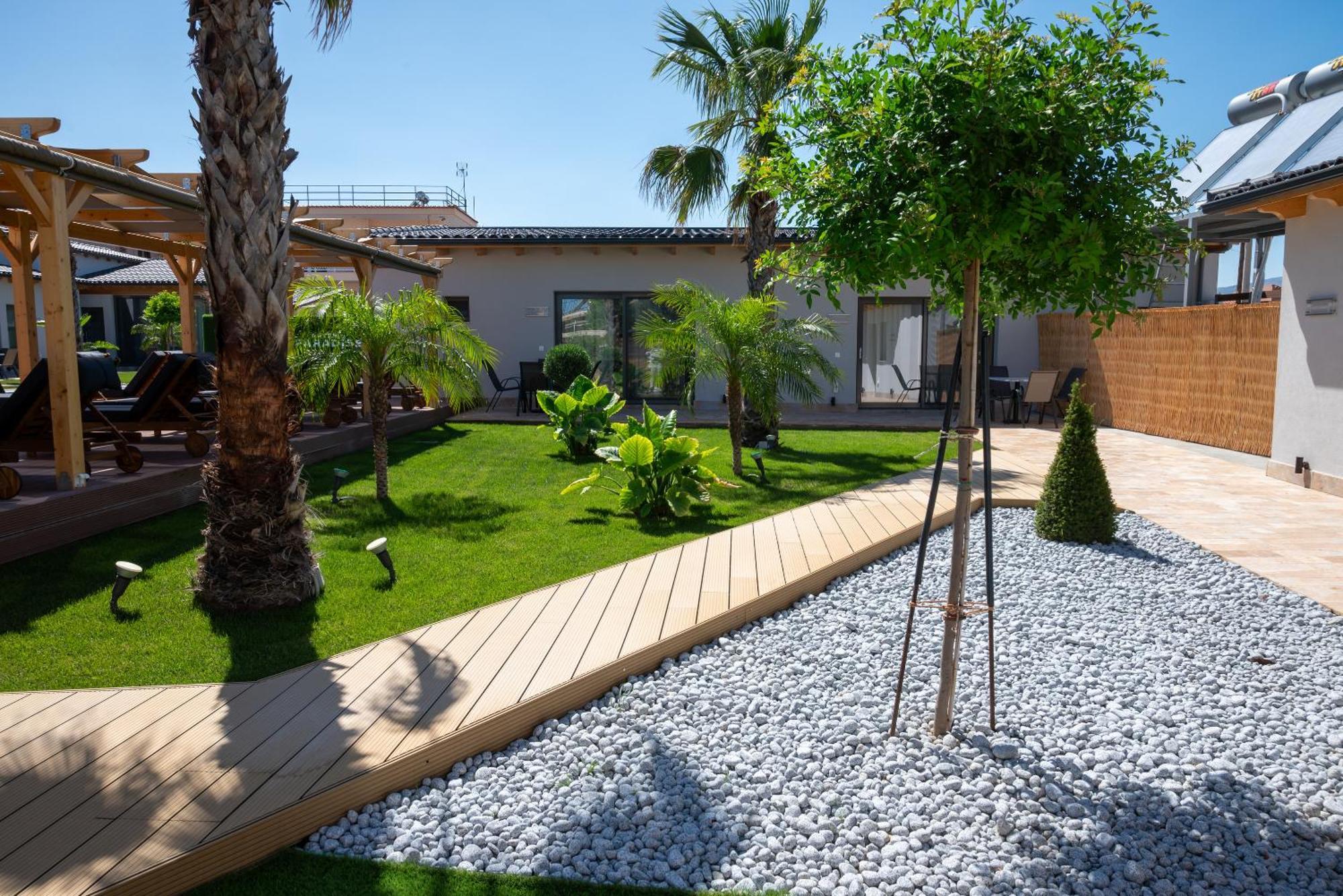 Paradise Apartments Artemida Exterior photo